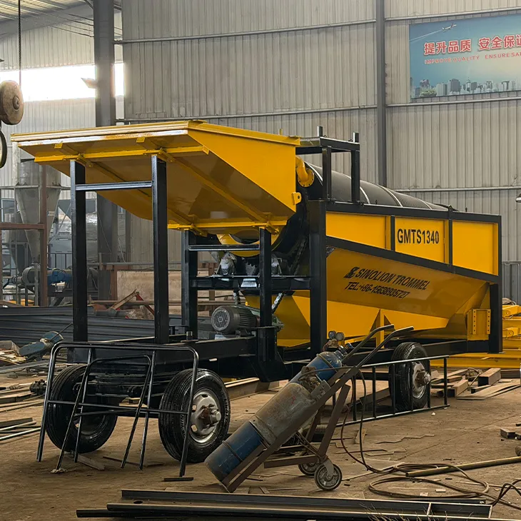Mobile Gold Screening Drum Screen with feeding hopper in factory